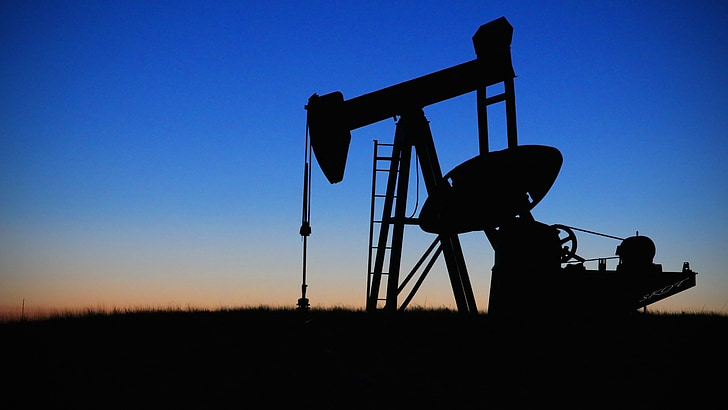 Hürmüz saldırısı ve Suudi boru hattı kesintisiyle petrol 108 doların üzerine çıktı