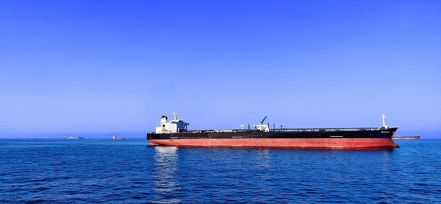 Hürmüz Boğazı'ndan petrol geçişleri artıyor